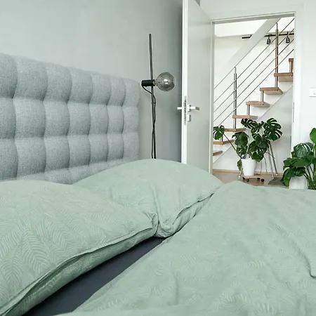 Urban Zenhouse No.2 - Breakfast Included * Bratislava
