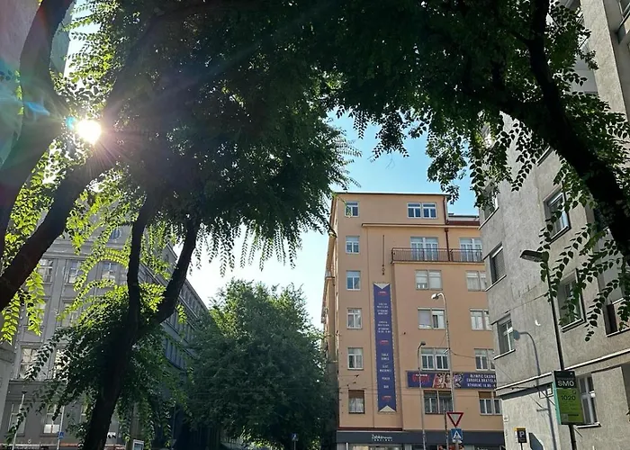 Urban Zenhouse No 2-breakfast Optional *